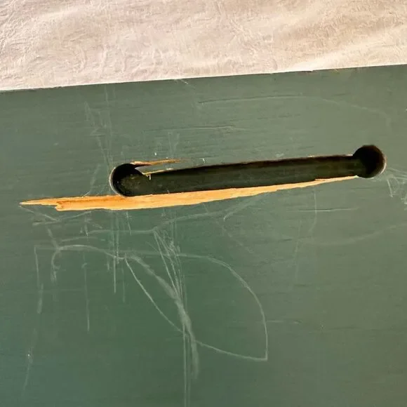 Henn Workshops Vintage Wooden Peg Rack with Hearts Hanger - Picture 7 of 9